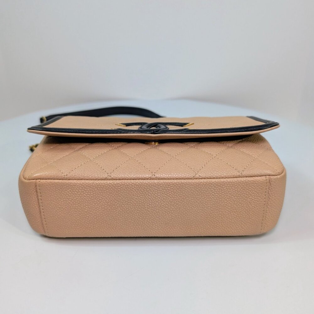 Chanel Rare Vintage Beige Caviar Filigree Flap Bag - Picture 7 of 16